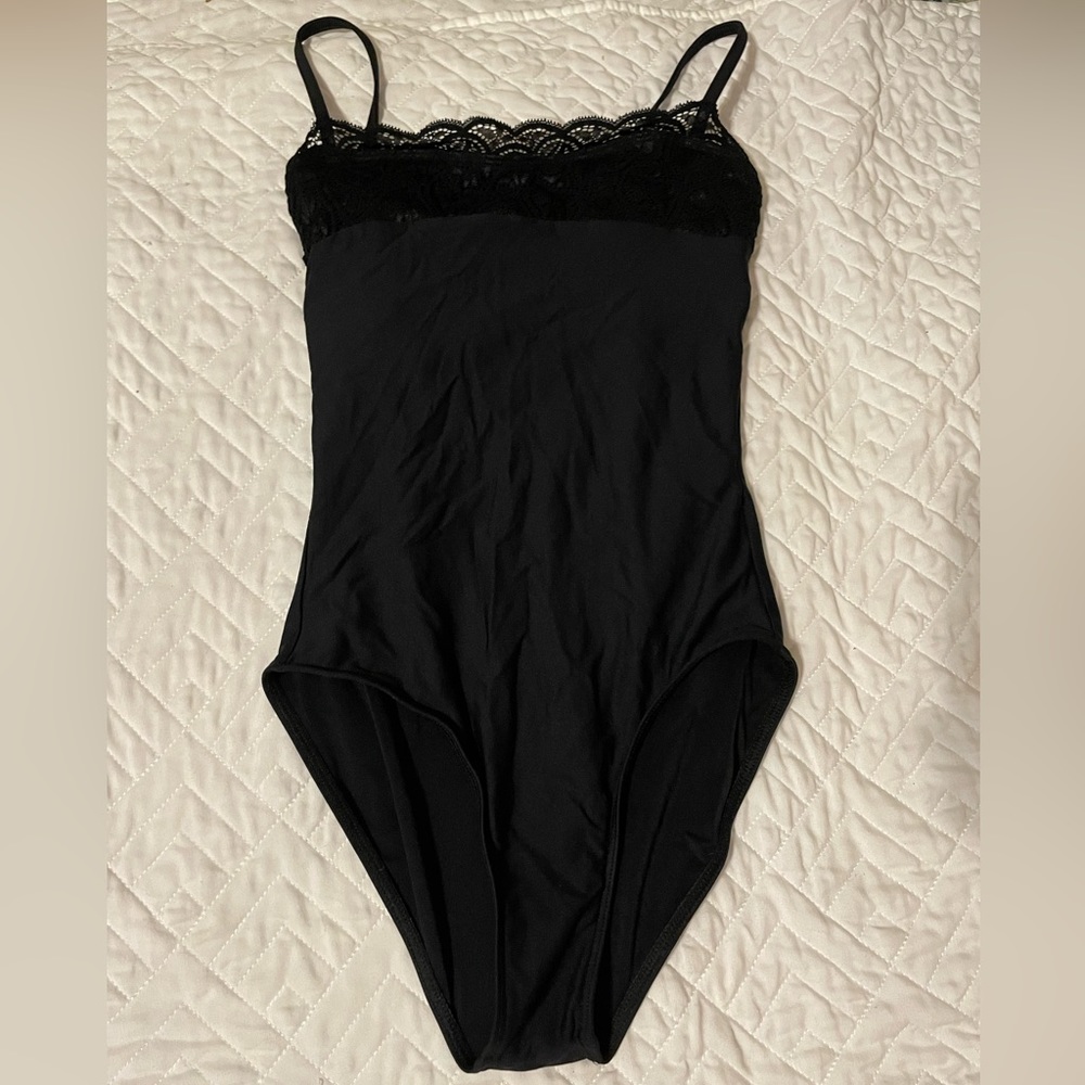 Wear Moi Lace Tank Leo